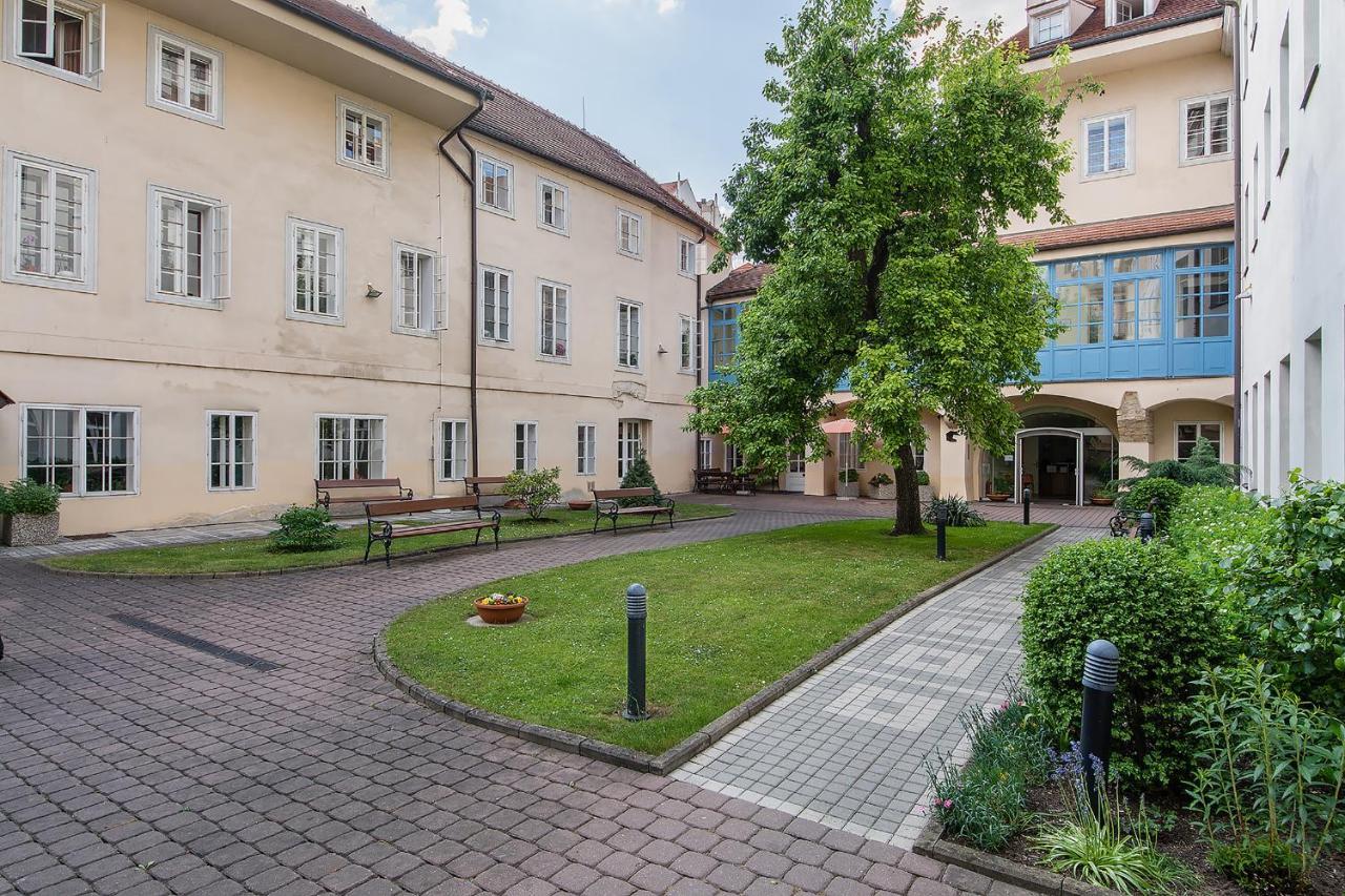 In Heart Of Prague - 2Br 2Ba Elegant Downtown Apt מראה חיצוני תמונה